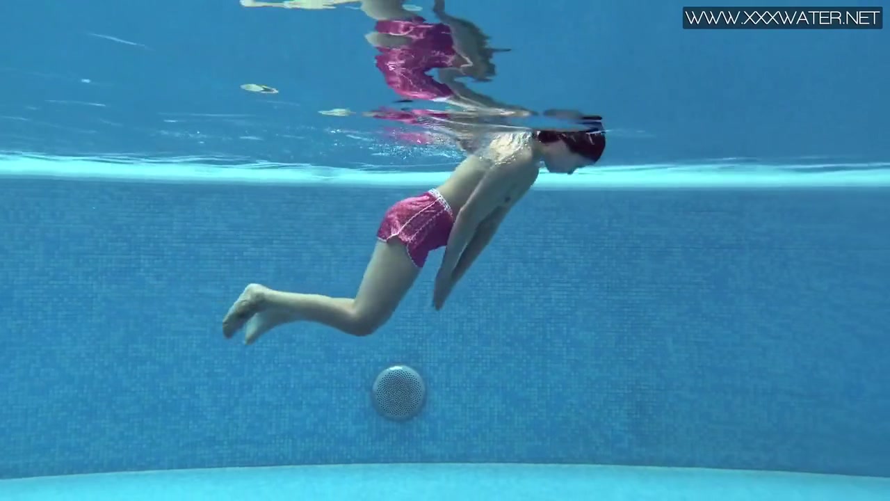 Lady Dee In Cute Shy Czech teen 18+ Swimming