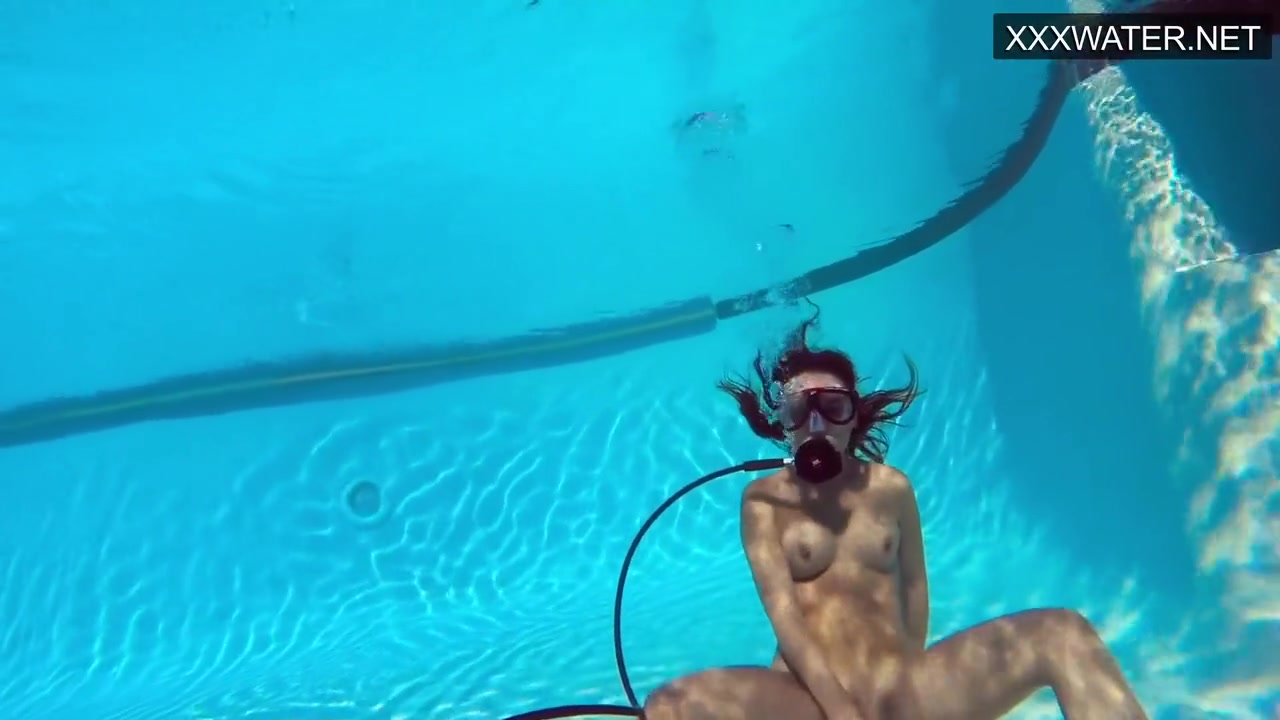 Lana Tanga Shows Underwater Orgasms To You