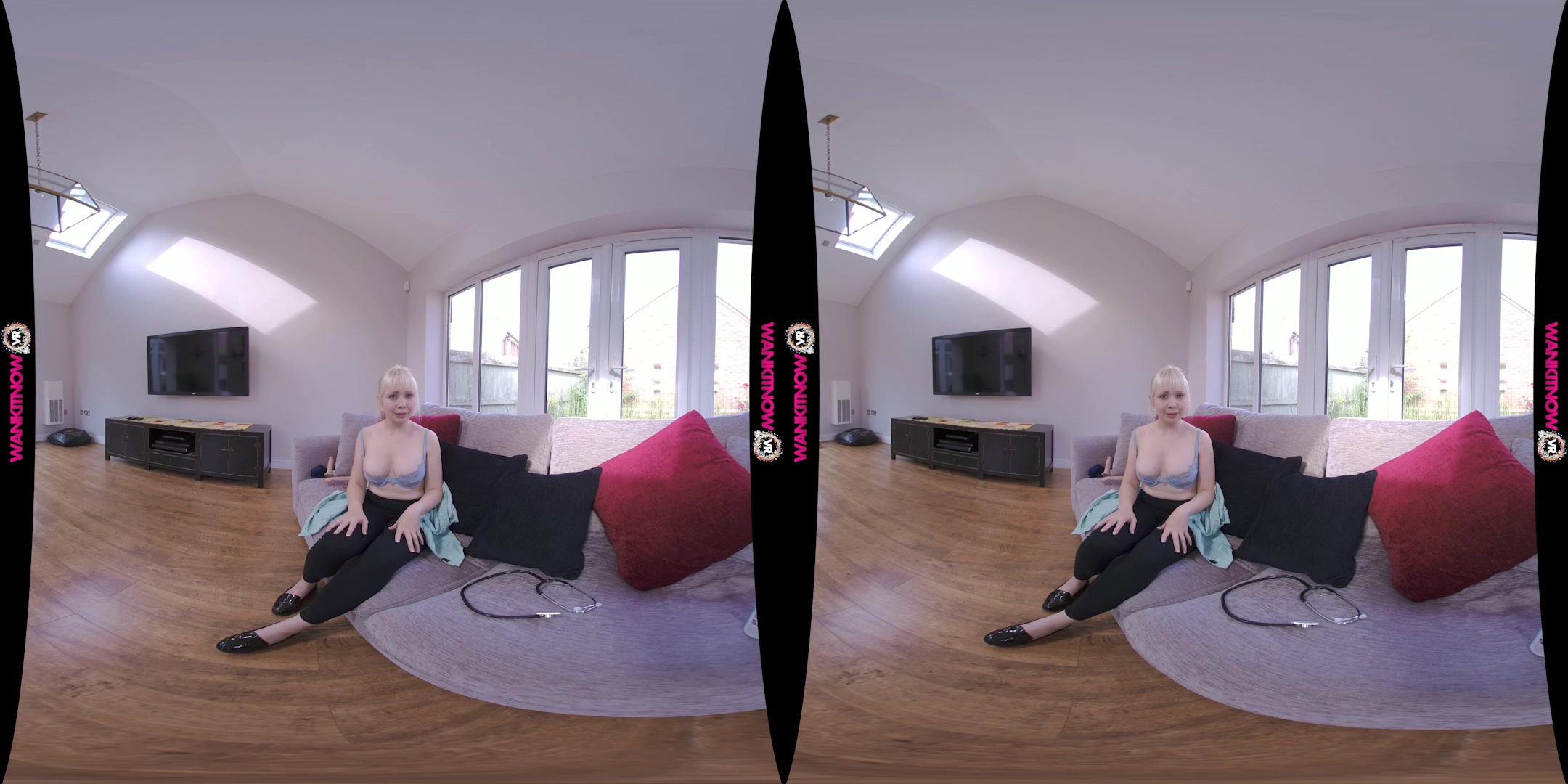 Wanking Addiction featuring Cherry English - WankitNowVR