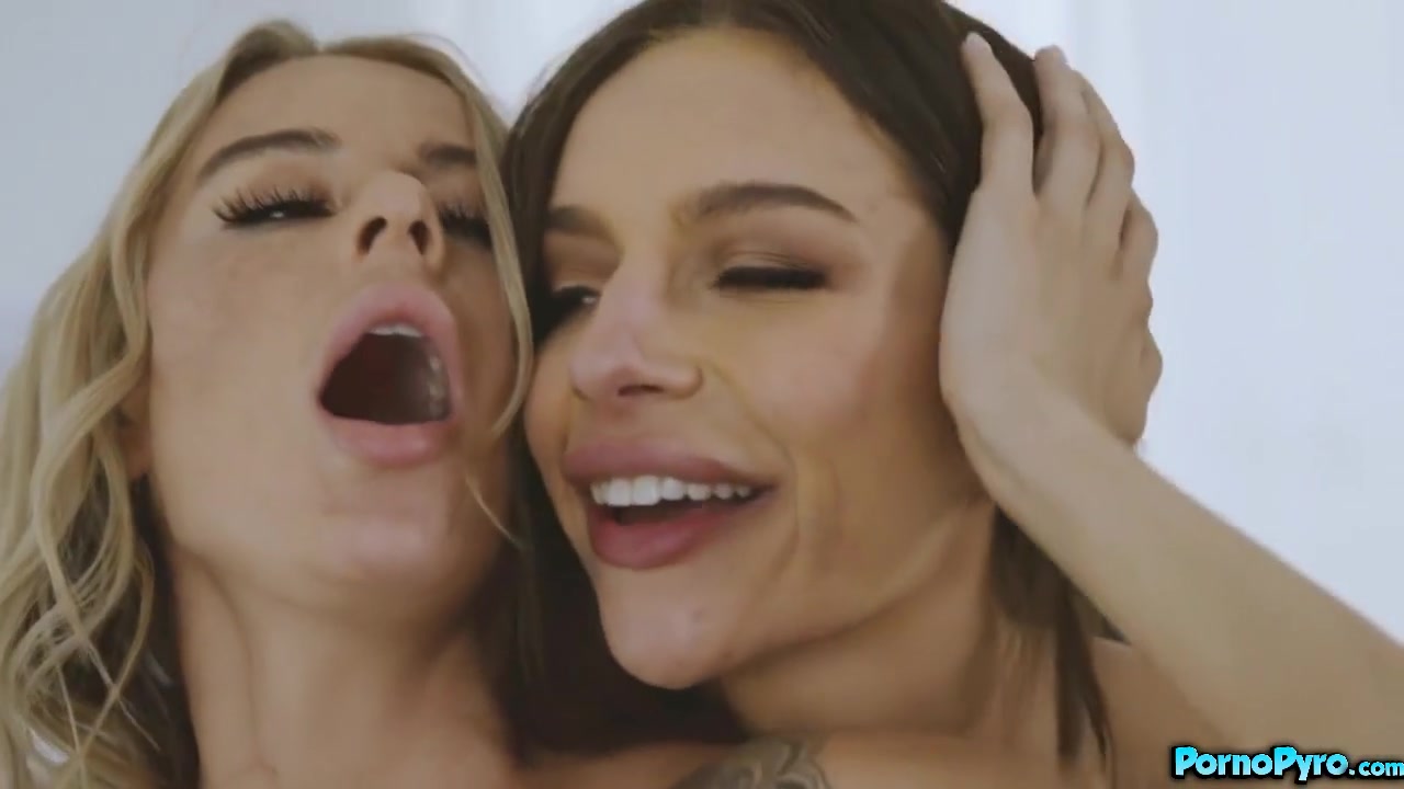 Has Lesbian Fun At The Gym - Pornopyro.com - April Olsen And Summer Vixen