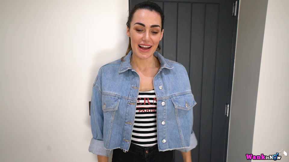 Laura - Old Friends - Sexy Videos - WankitNow