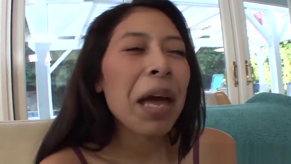 Latina teen 18+ stepsister babe orgasms