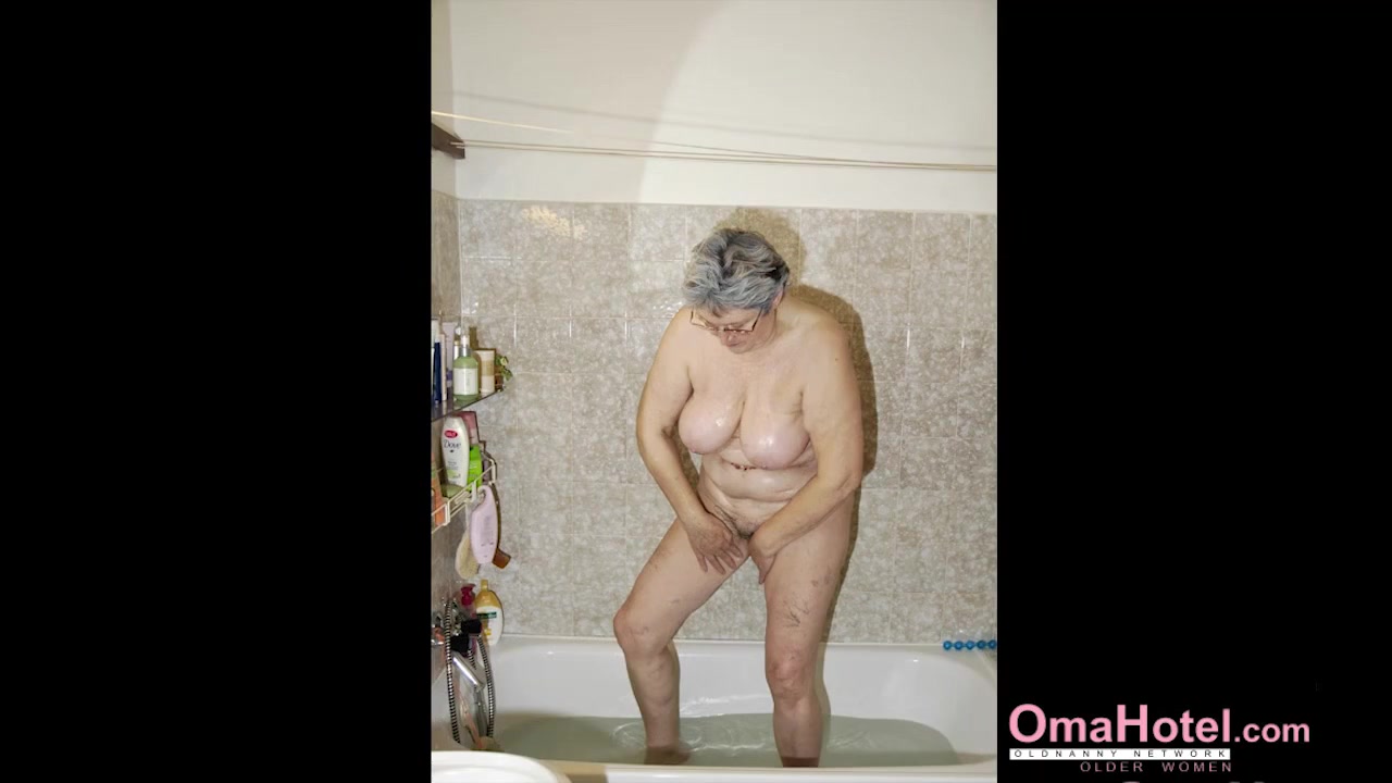 OmaHoteL Slideshow with Grannies