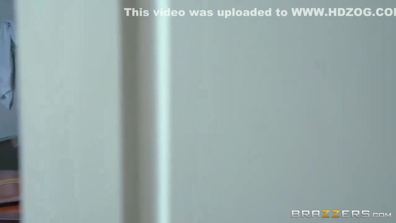 Jordi El Nino Polla And Diamond Jackson - Milf Boss Gets Her Fleshy Pussy Poked By White Massive Cock