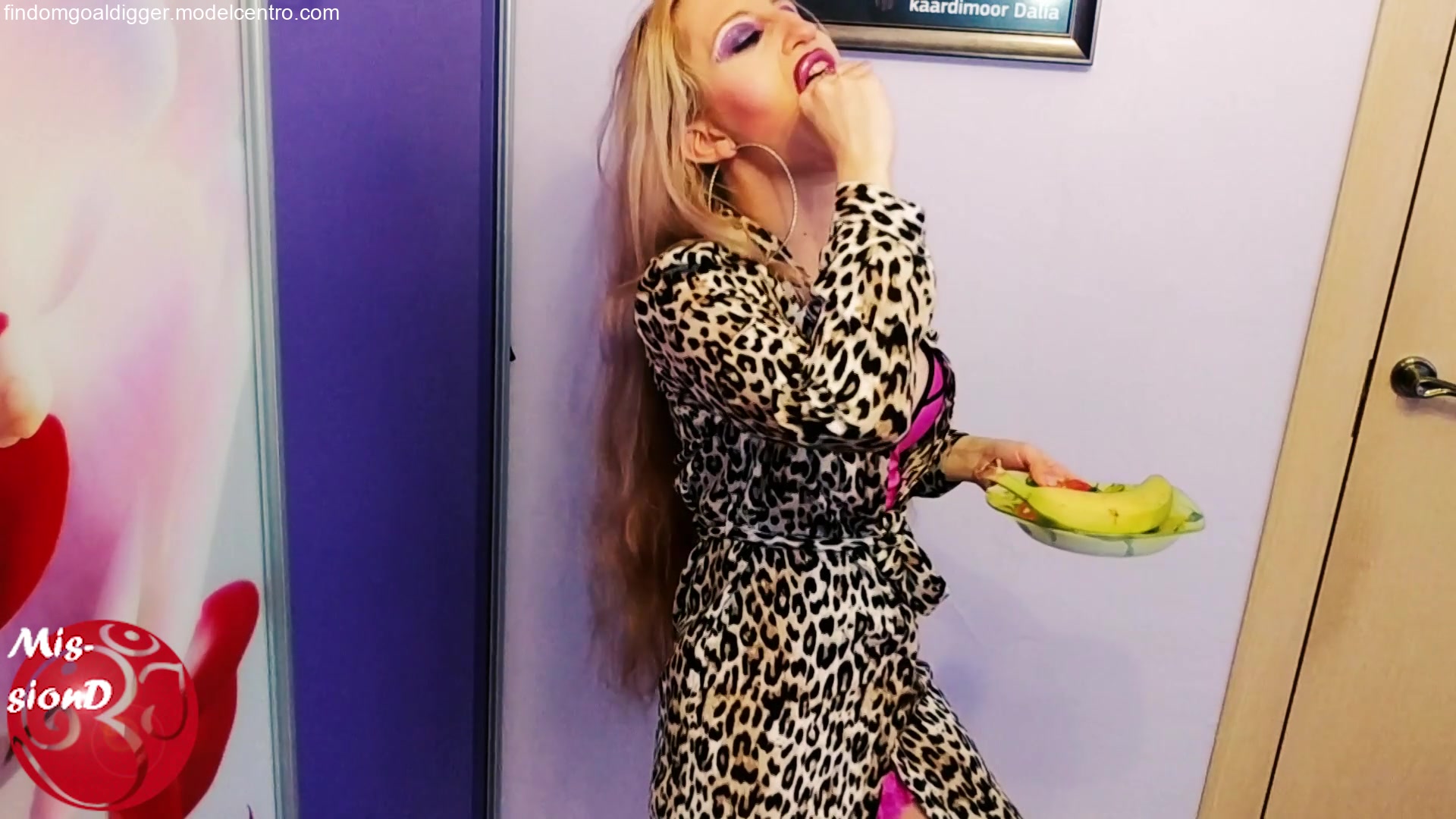 Orgasmic Banana - Sex Movies Featuring Findom Goaldigger