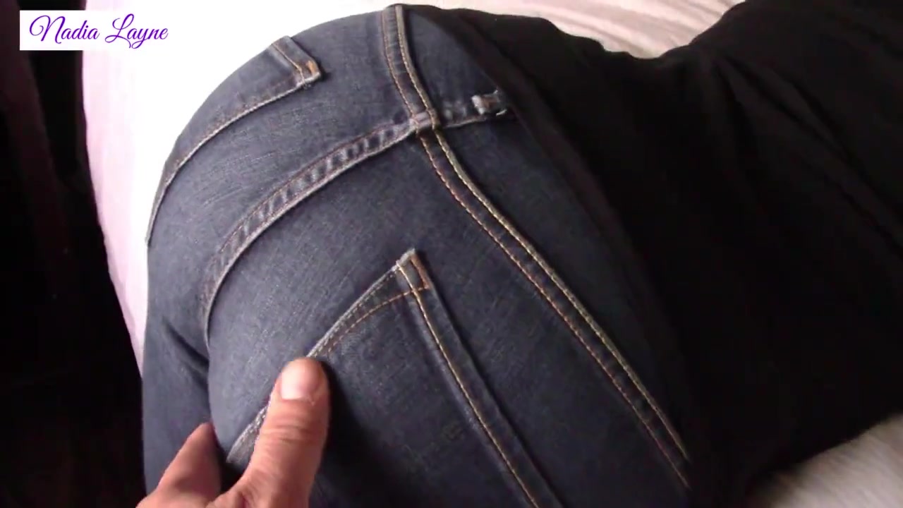 Milf's Big Booty In Jeans Gets Rubbed