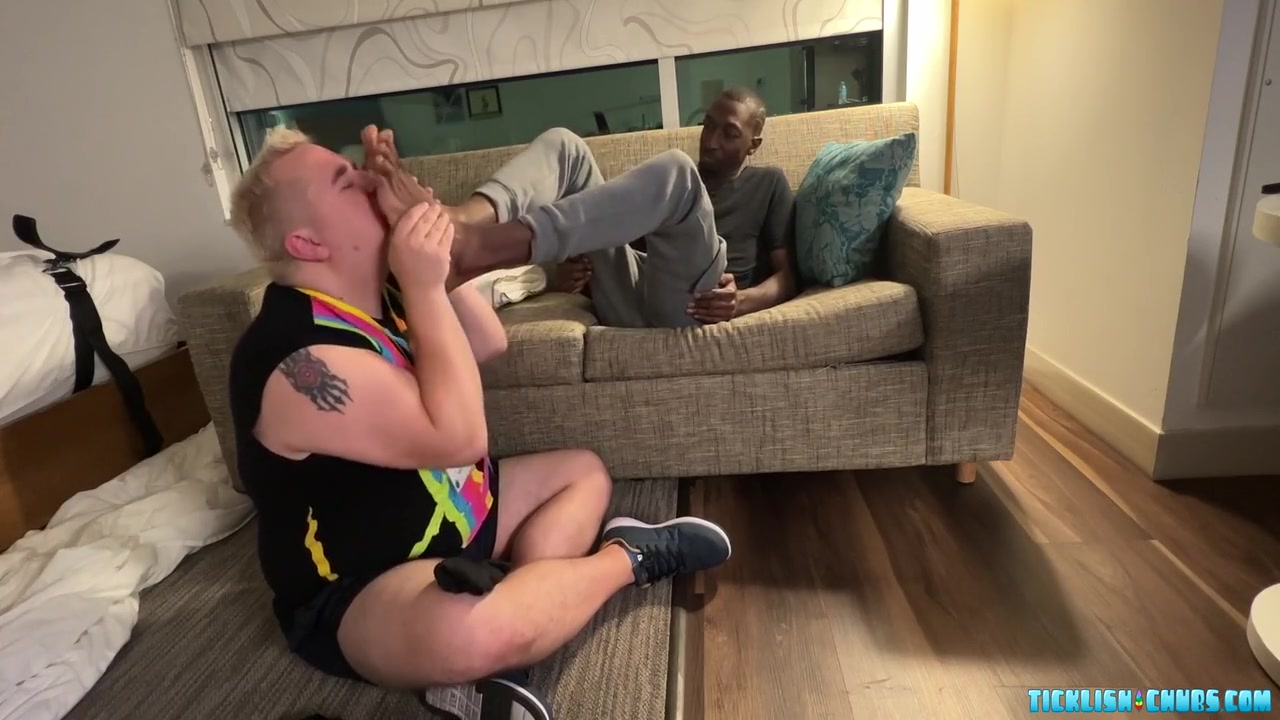 Black Dudes Feet Are Licked And Worshipped By Chubby Bear