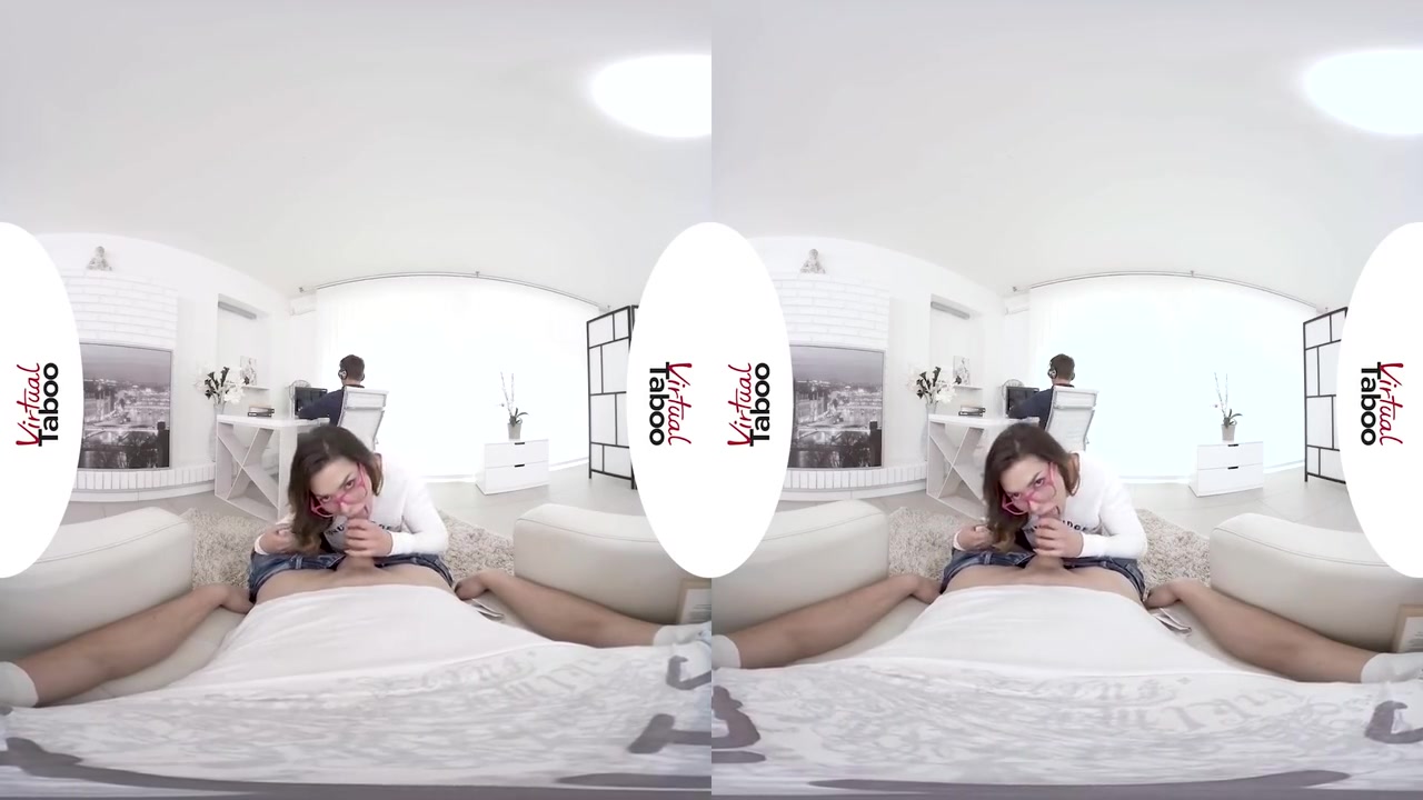 Hardcore Threesome With Curvy Hottie With Virtual Reality