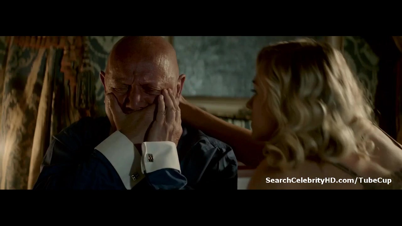 Yvonne Strahovski - Manhattan Night