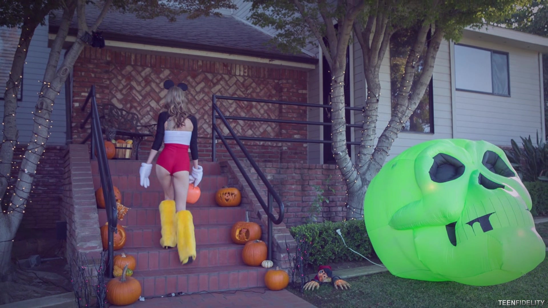Trick or Trap - Starring: Tysen Rich - PornFidelity