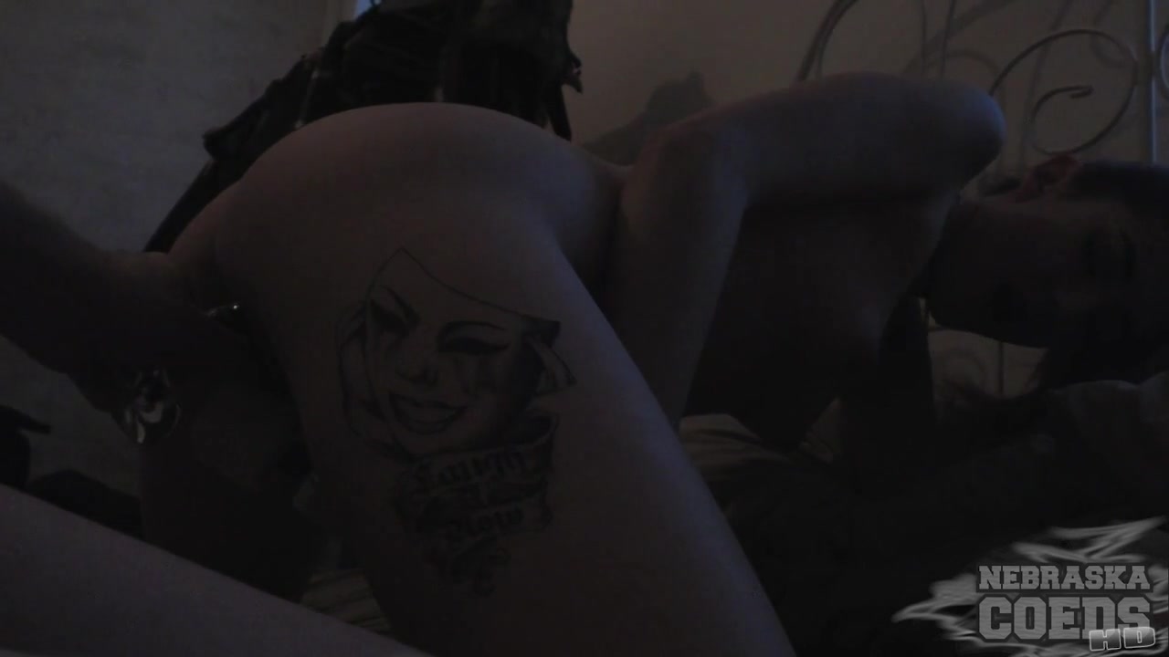 18yo Anusha Hitachi Pussy Vibe And I Fuck Her With A Thick Glass Penis - NebraskaCoeds