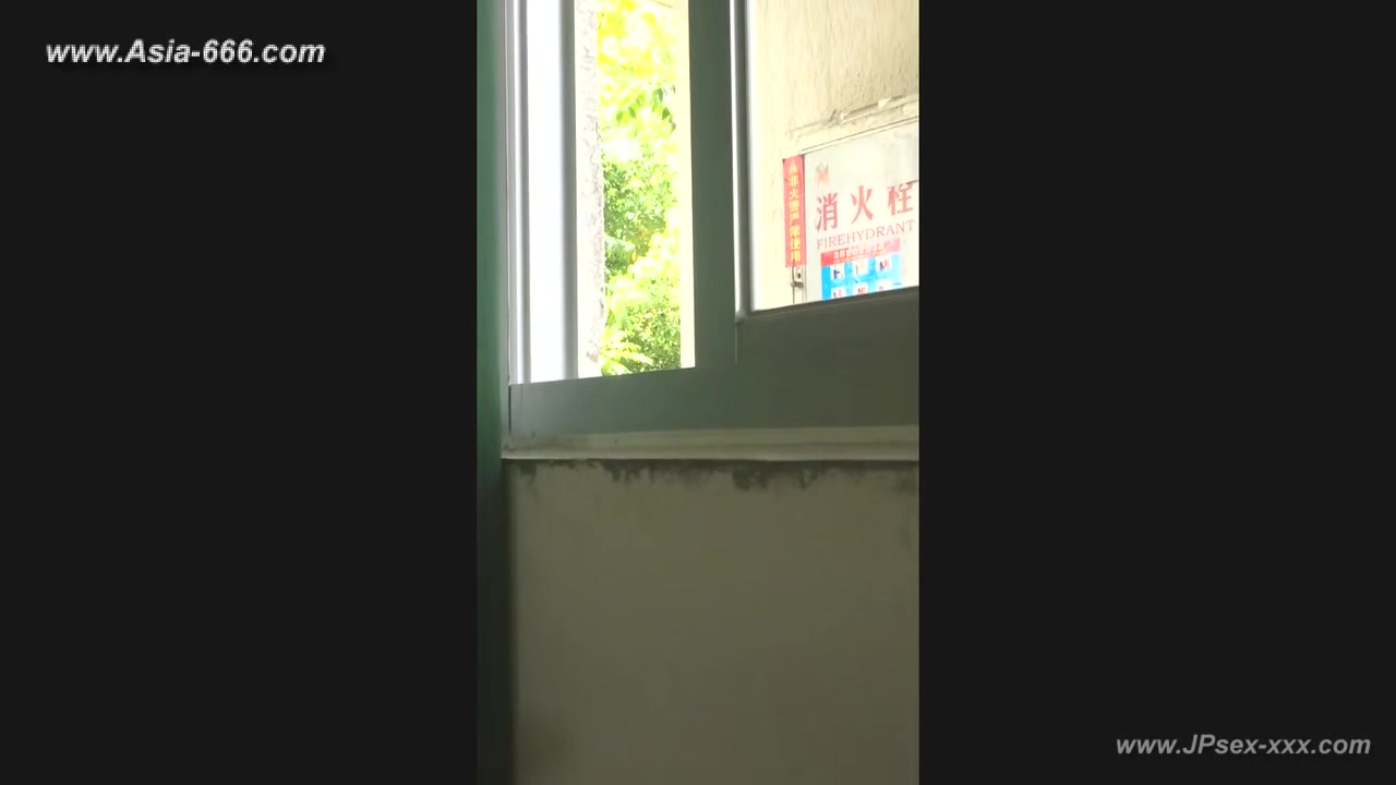 chinese girls go to toilet.293