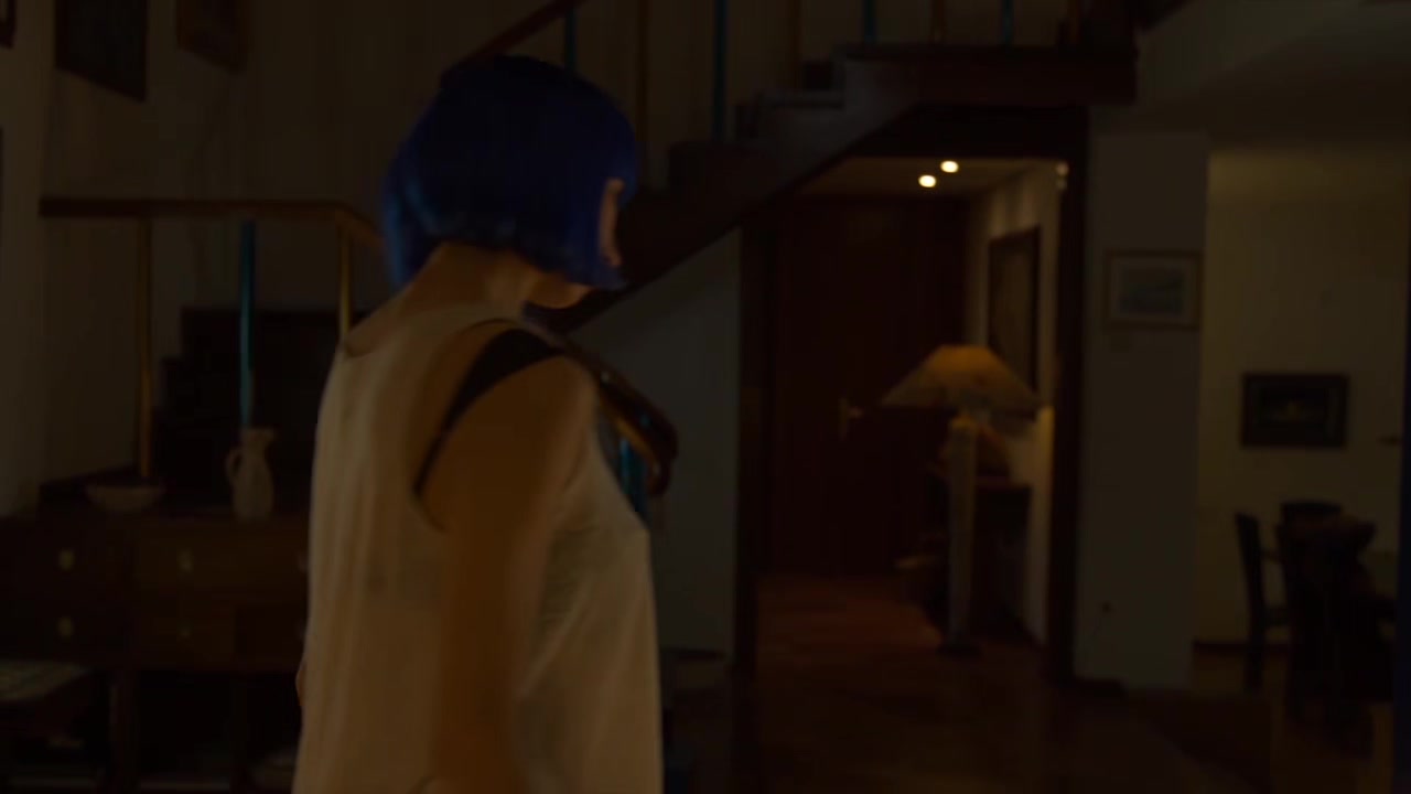 Blue hair babe - VersoCinema