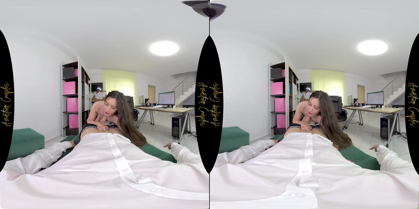 Office Romance With My Boss - AmateurCouplesVR