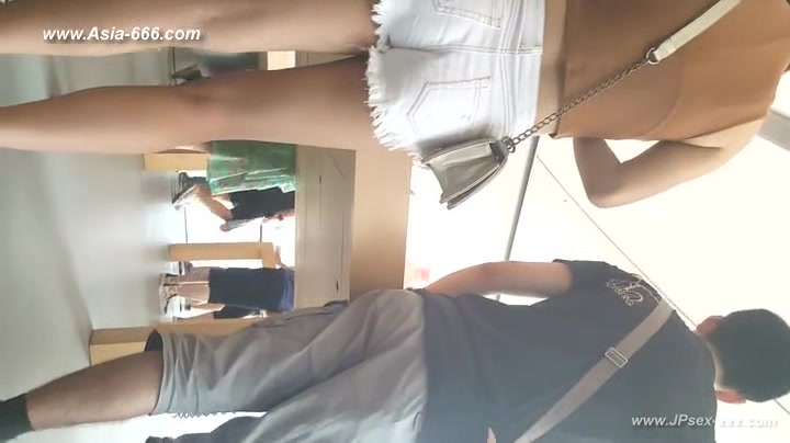 peeping chinese amateur upskirt.2