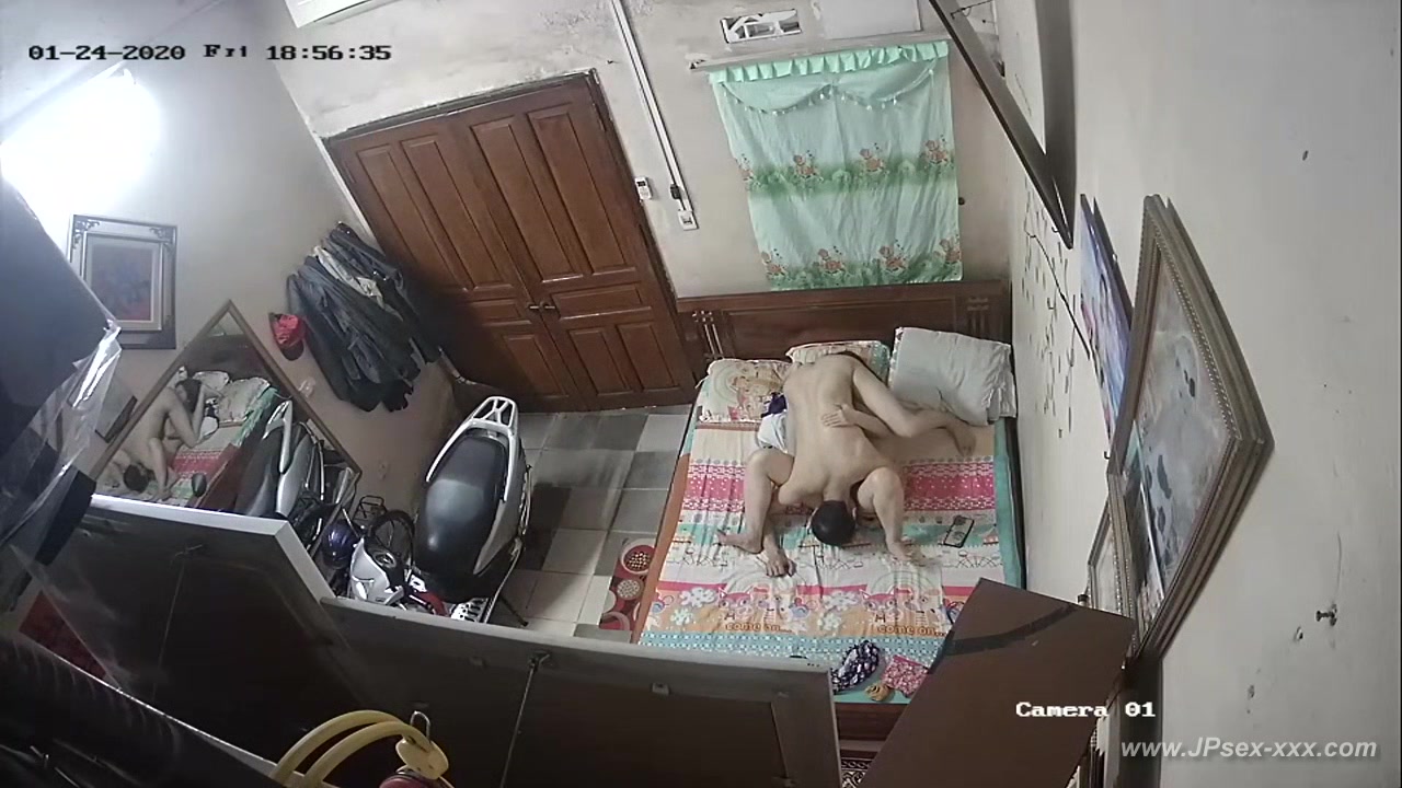 Hackers use the camera to remote monitoring of a lover's home life.589