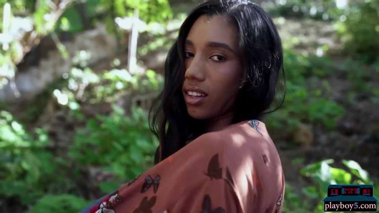 Ebony Mature With Big Natural Melons Solo