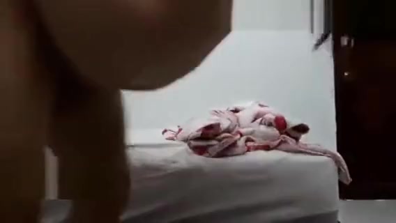 si&ecirc u pham choi g&aacute i ng&agrave nh cuc manh r&ecirc n la am am trong kh&aacute ch san 0962.817.133