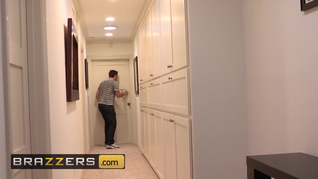 Brazzers - Big TITS in uniform - Katja Kassin Manuel Ferrara - Katja Red-Handed