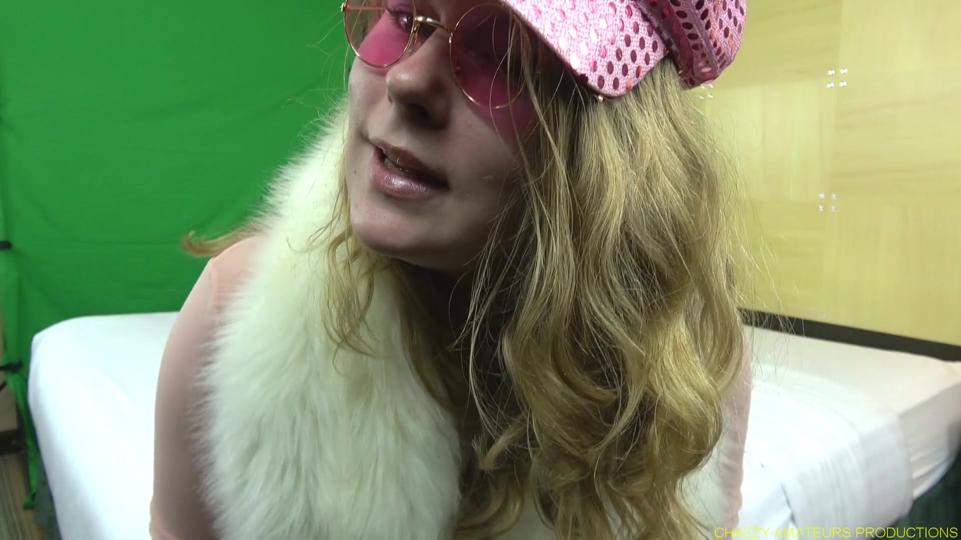 Adult Film Debut Of Honey Bare Vibrator - Chazzy Amateurs