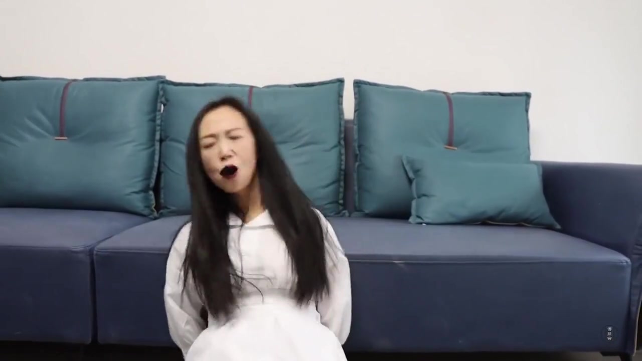 Chinese Beauty Bondage