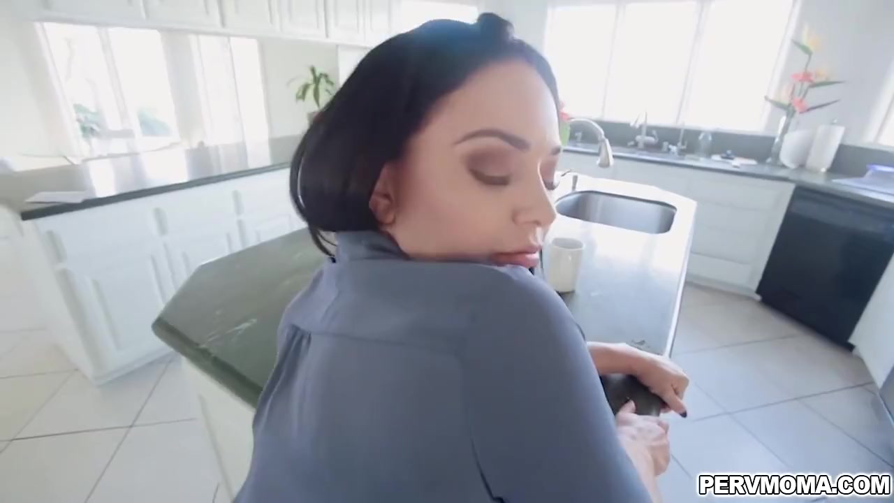 Brooke Beretta - Tasting Her Stepsons Cock And Taking It