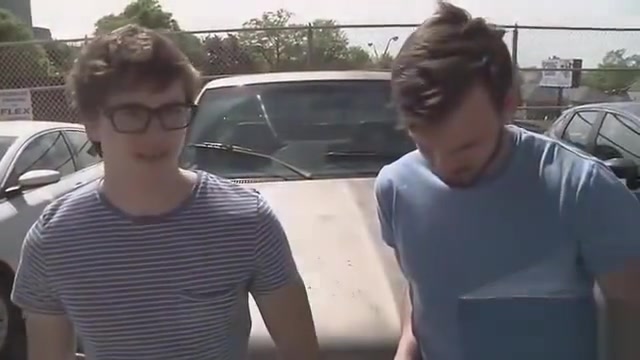 Johnny rapidly takes two cocks in him