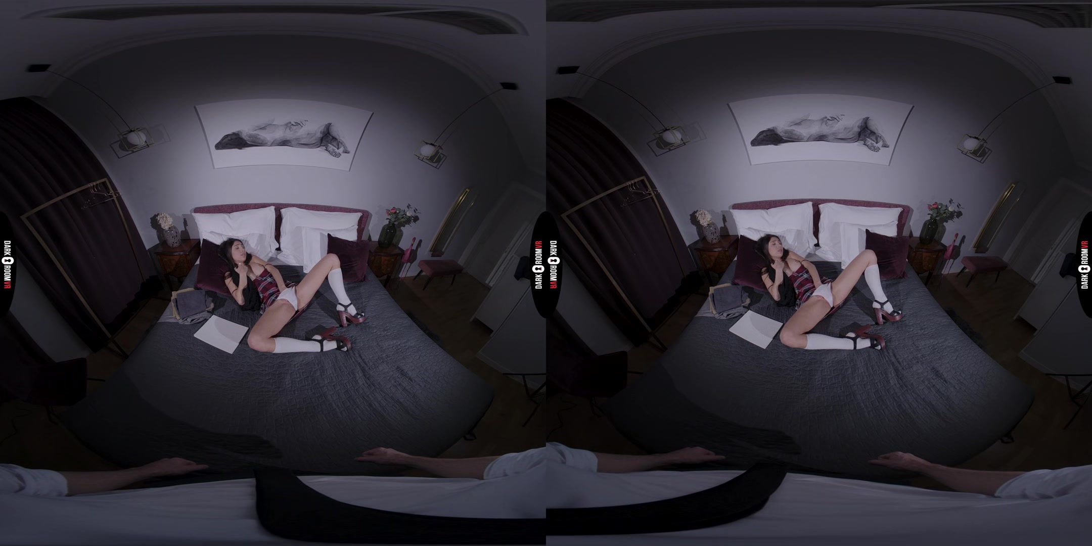 Eva Generosi VR Porn: Scent Of Lust - DarkRoomVR