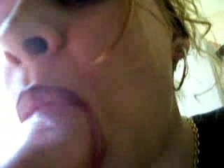Good-looking slut has a sweet blowjob on amateur cam