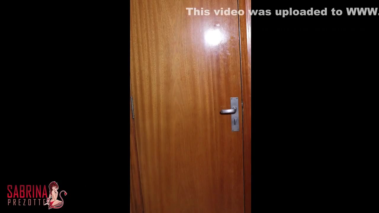 Sabrina Prezotte In Sensualiza Em Um Delicioso Solo No Quarto De Hotel Em Sao Paulo E Acaba Gozando Muito. - Prezotte´s House 5 Min
