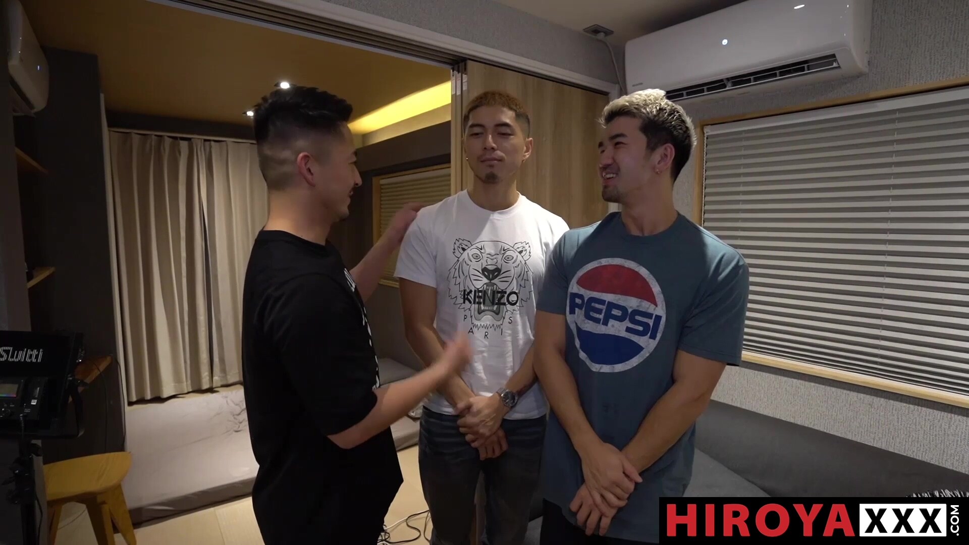 Daniel Zhang Barebacked By Hiroya In Their First Hookup Scene