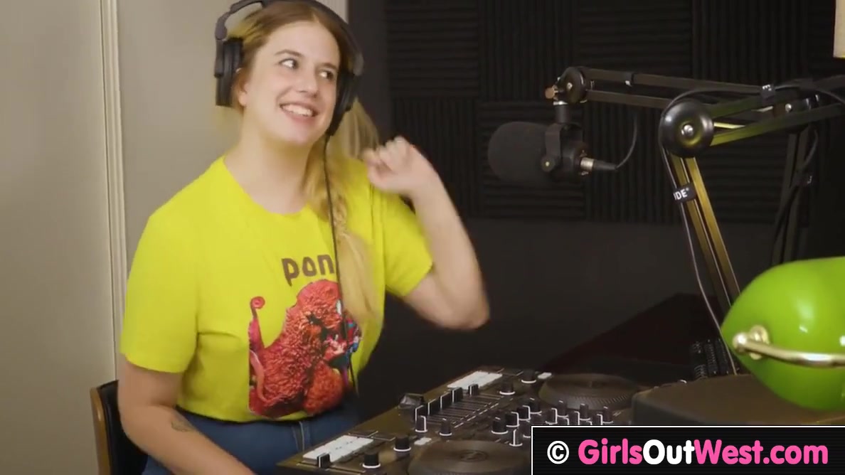 Chubby Busty Girl Licks Hairy Pussy And Ass In The Studio