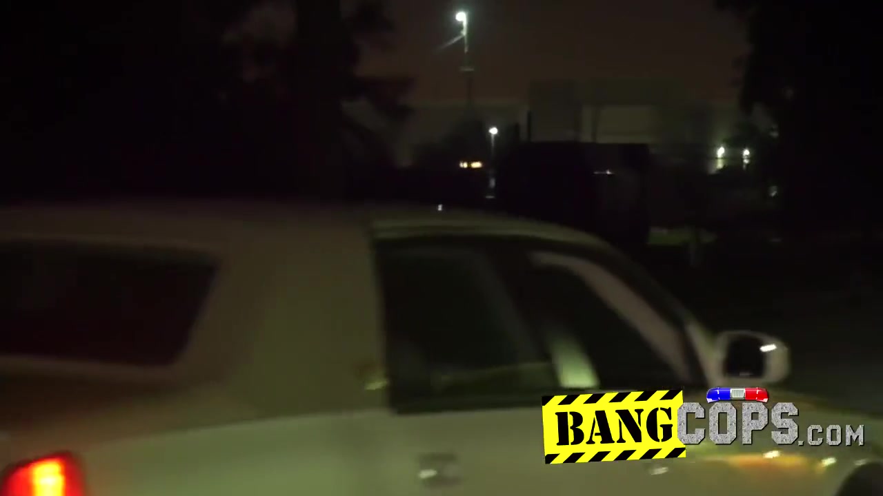 Criminal Gets The Rough Treatment He Deserves By Perver