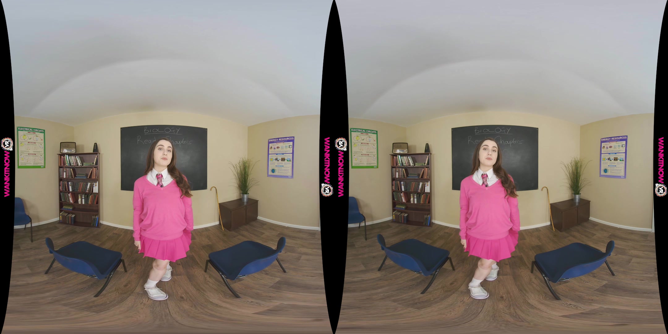 Send Nudes featuring Lola Rae - WankitNowVR