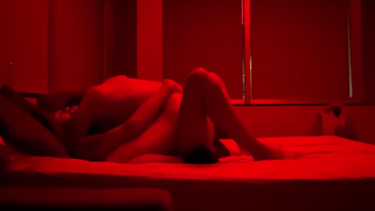 Eating My Husband At The Hotel In Madrid In Spain - Complete With Cum 10 Min