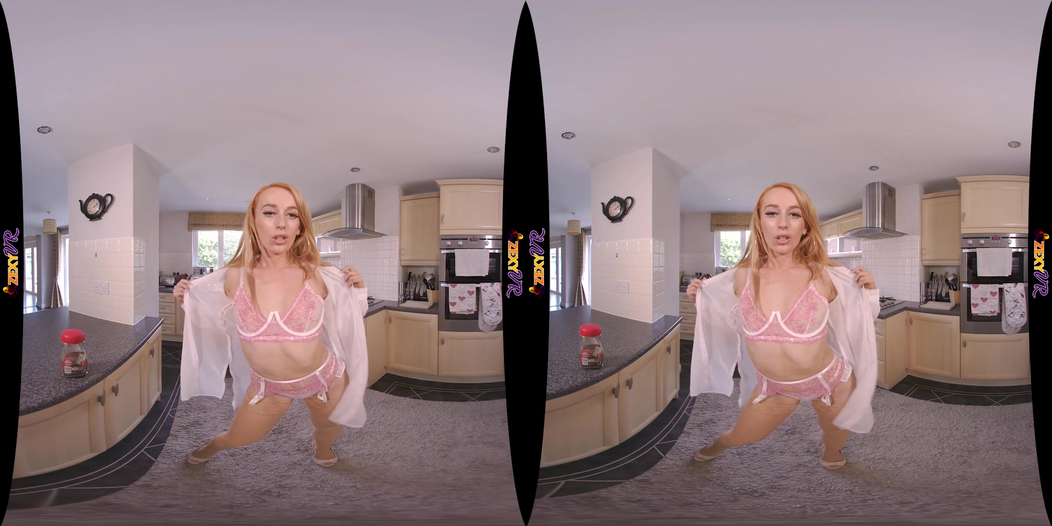 Naughty Housewife featuring Lizzie - ZexyVR