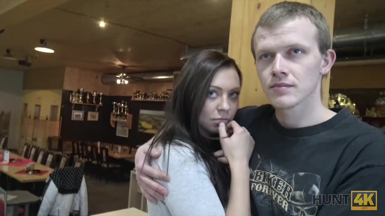 HUNT4K. Dude sells girlfriend's twat to guy and continues to play