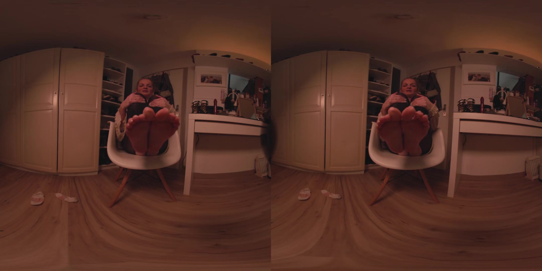 Masturbating In Heels - Sabdeluxe