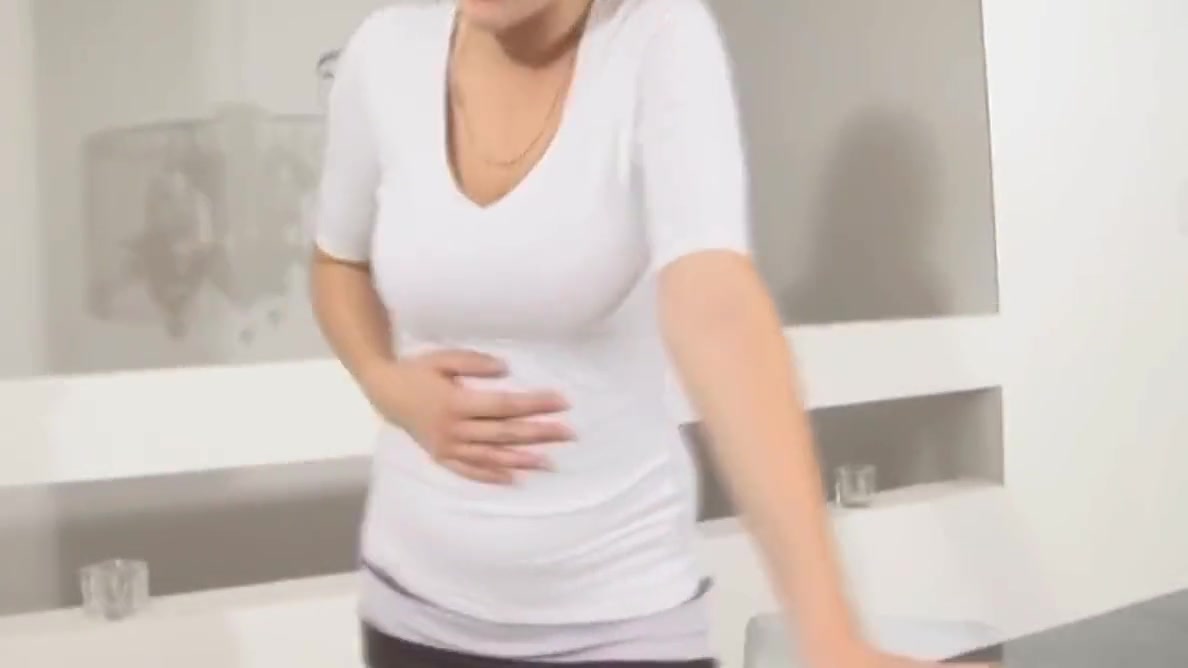 Hot Brunette Face Farting A Lucky Dude