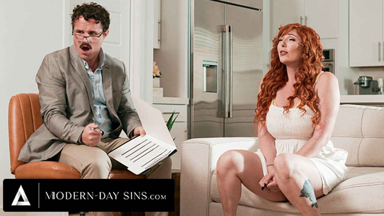 MODERN-DAY SINS - Pervert Therapist Is OBSESSED With Redhead MILF Lauren Phillips s Stunning Body