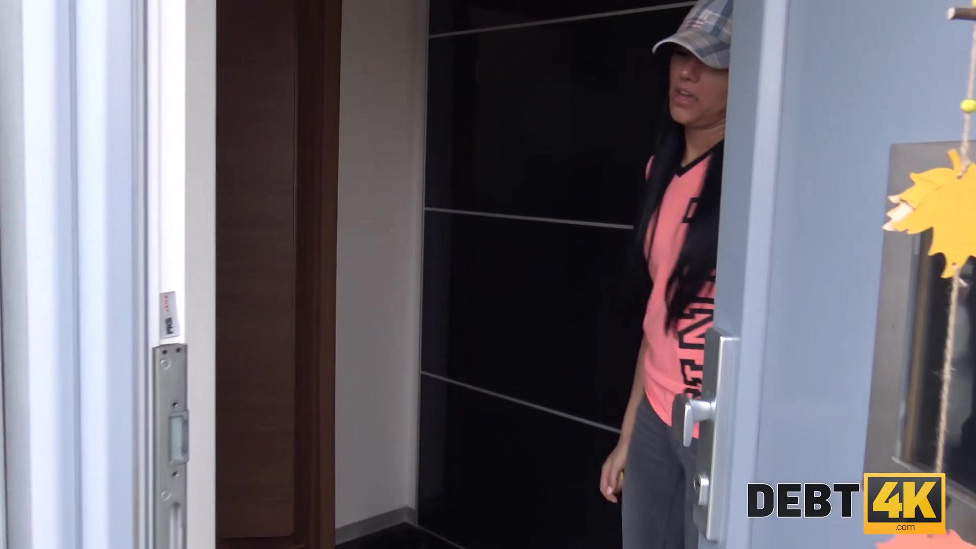 DEBT4k. Thoughtless chick avoids problems practicing sex with the landlord