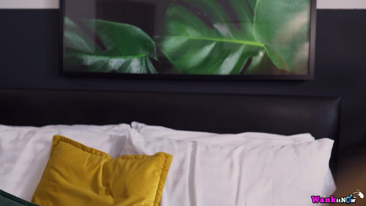 Amber - Let Me Cheer You Up - Sexy Videos - WankitNow