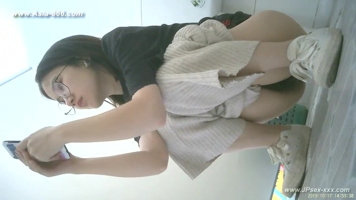chinese girls go to ***