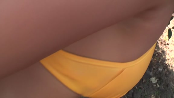 Brunette does a blowjob
