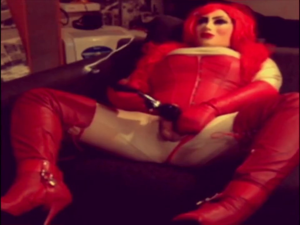 female mask vibrating