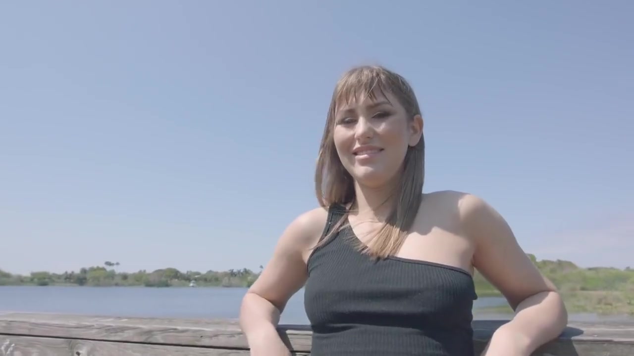 Paige Owens In teen 18+ Public Pickup 2