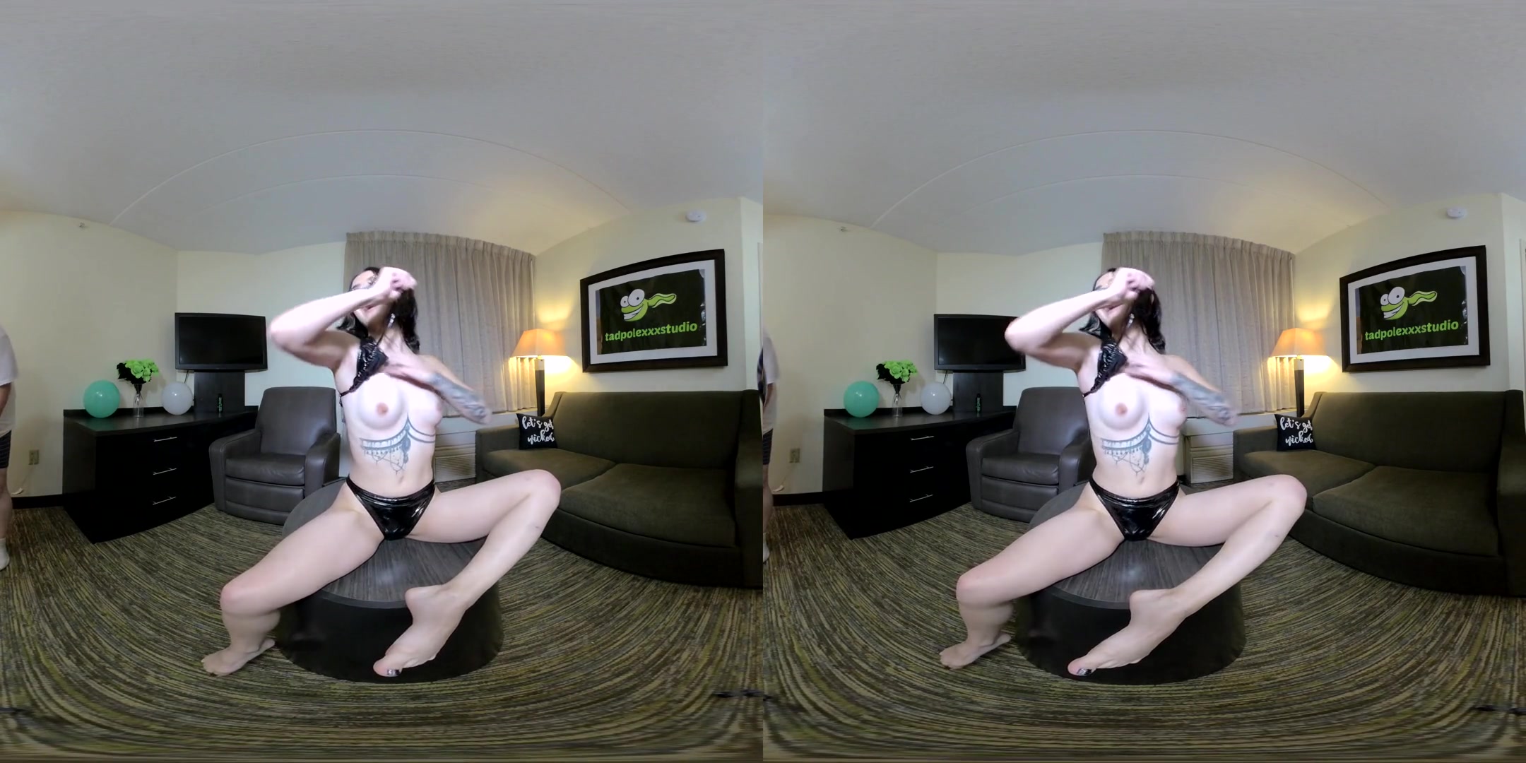Kaitlyn Katsaros Fucks 2 Guys 1; Amateur Threesome Fit Babe with Older Men
