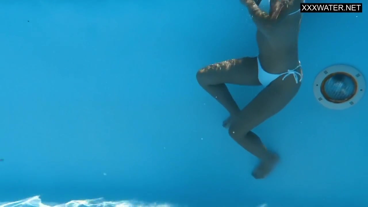 Angelica Heart - Amazing Babe Underwater