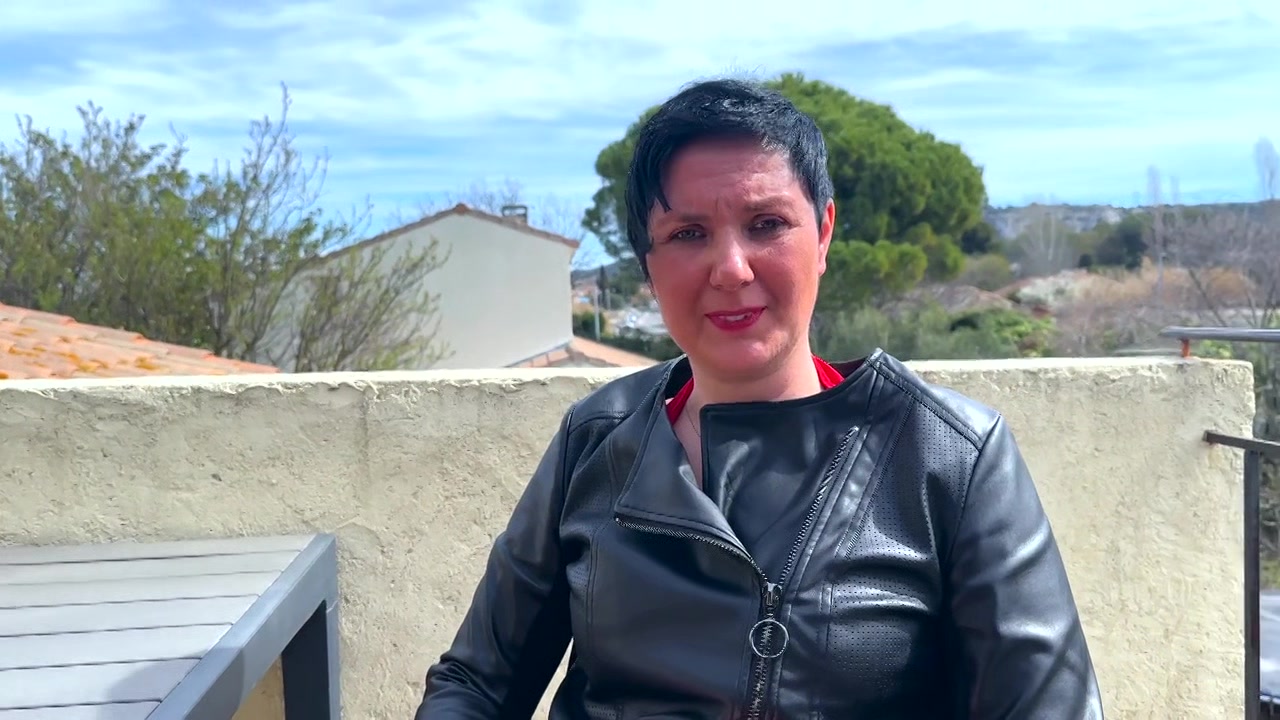 Kinuski, 31, takes us on a journey ... - Jacquie et Michel TV