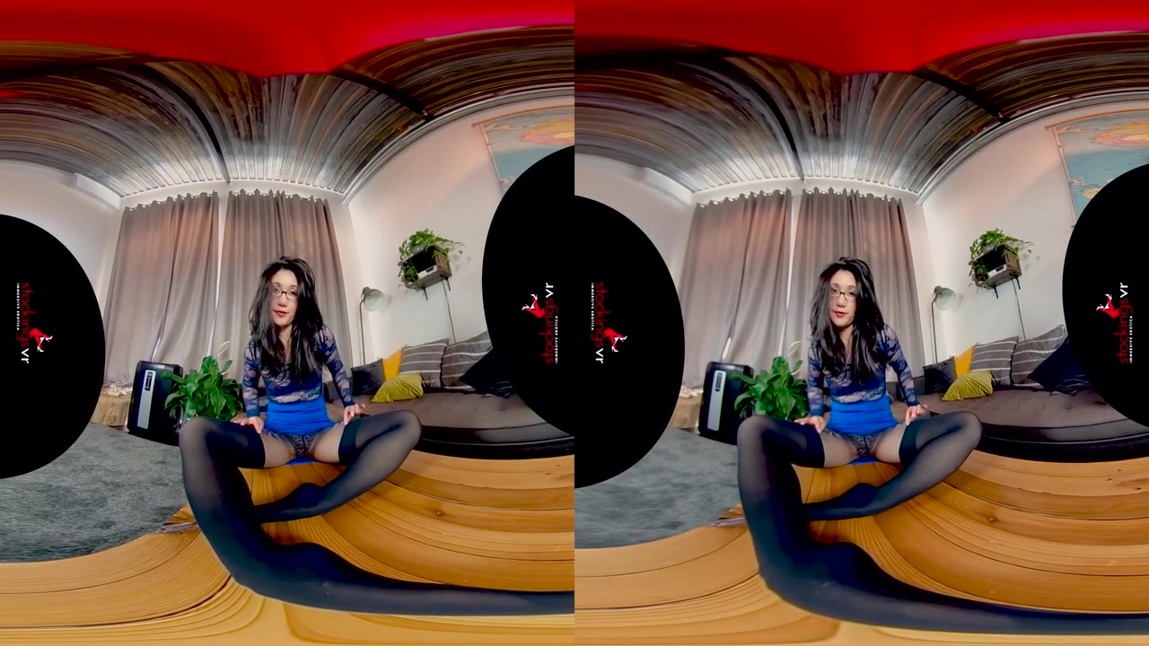 Virtual Reality - Escape To A Sensual Nylon World